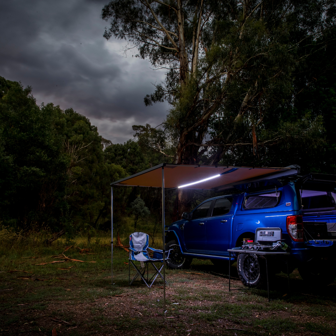 ARB TOLDO CON LUZ LED DE 2.5 x 2.5M