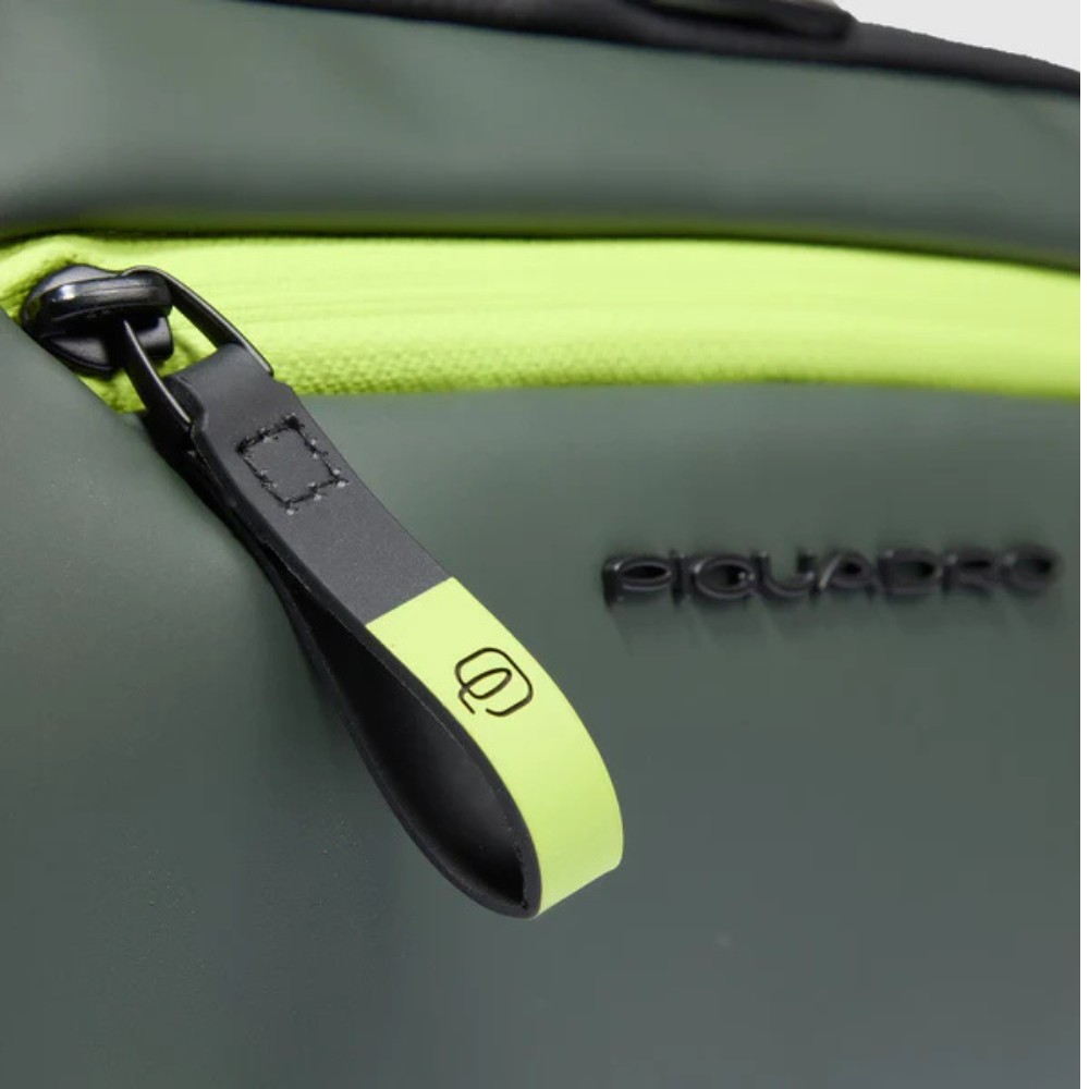 PIQUADRO NESECER  DE MANO IMPERMEABLE