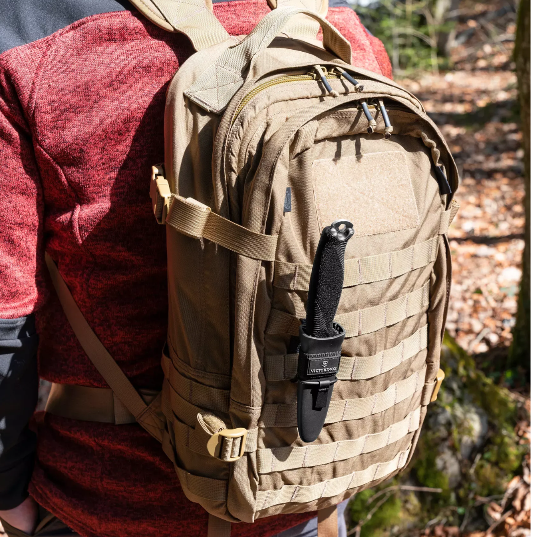 VICTORINOX CUCHILLO DEPORTIVO VENTURE OLIVO