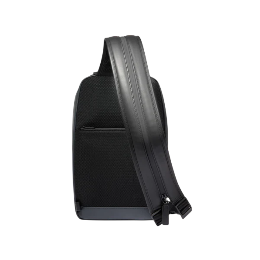 PIQUADRO MOCHILA CRUZADA PARA CABALLERO COLOR GRIS Y NEGRO
